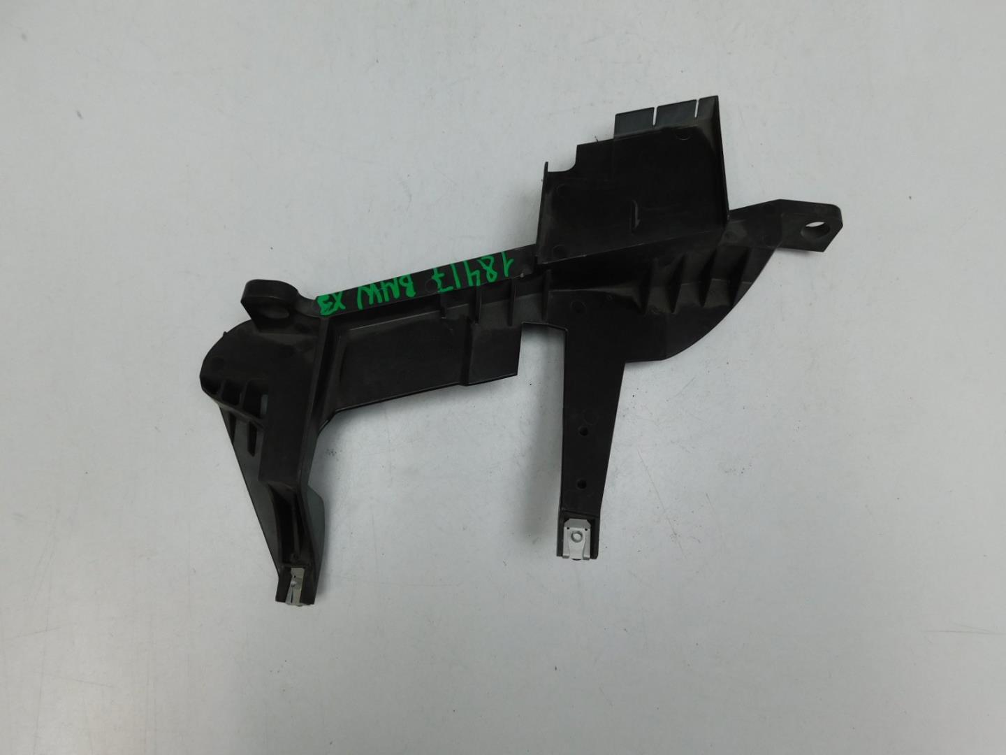 Крепеж фары