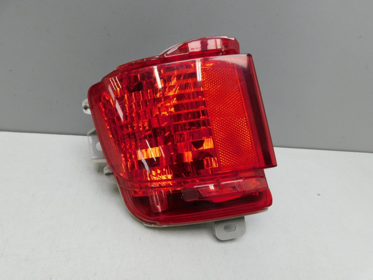 Фонарь задний в бампер левый