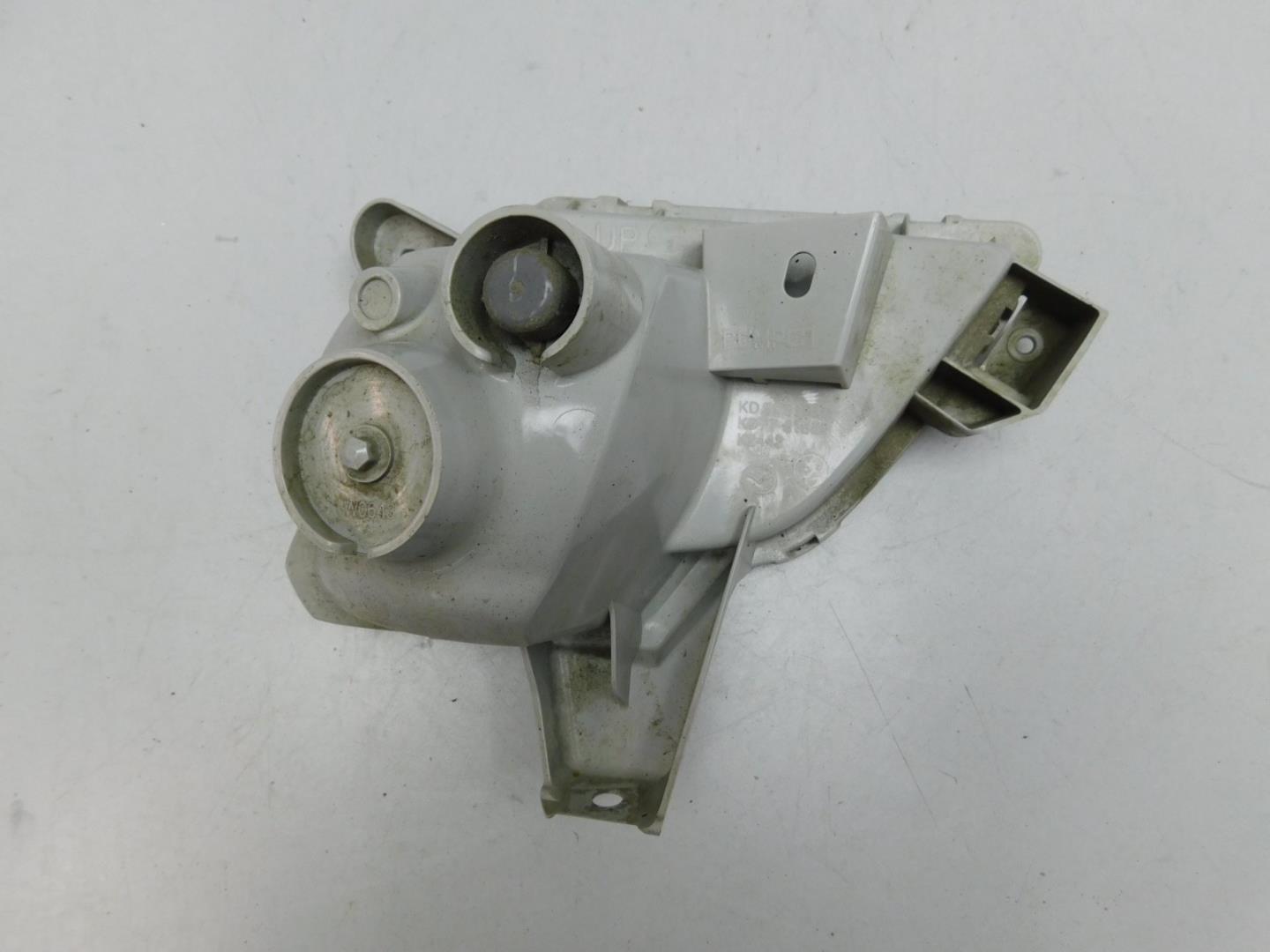 Фонарь задний в бампер правый