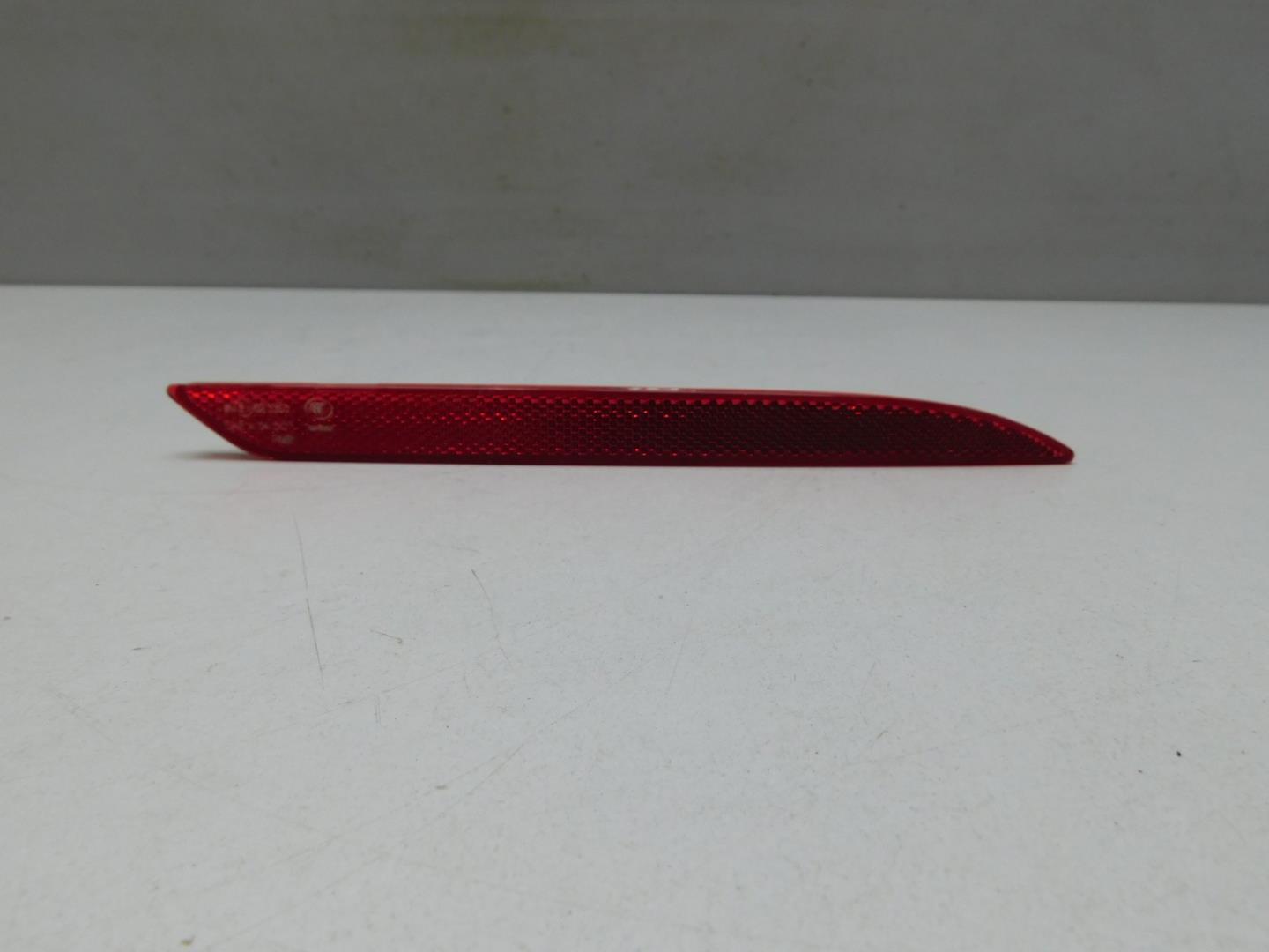 Фонарь задний в бампер правый