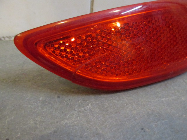 Фонарь задний в бампер правый