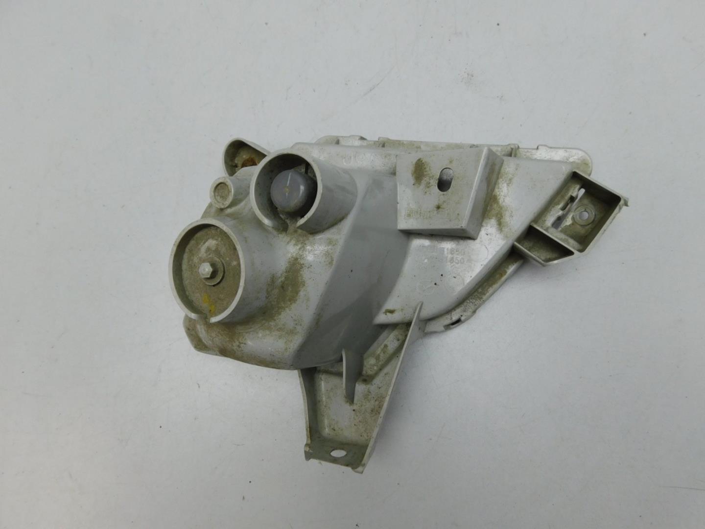 Фонарь задний в бампер правый