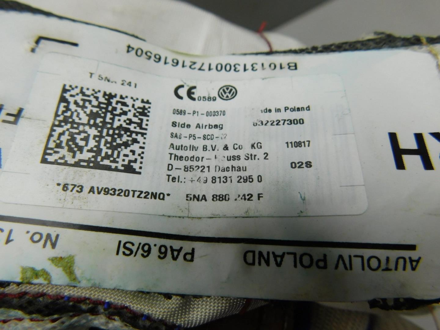 Подушка безопасности пассажирская (в торпедо)