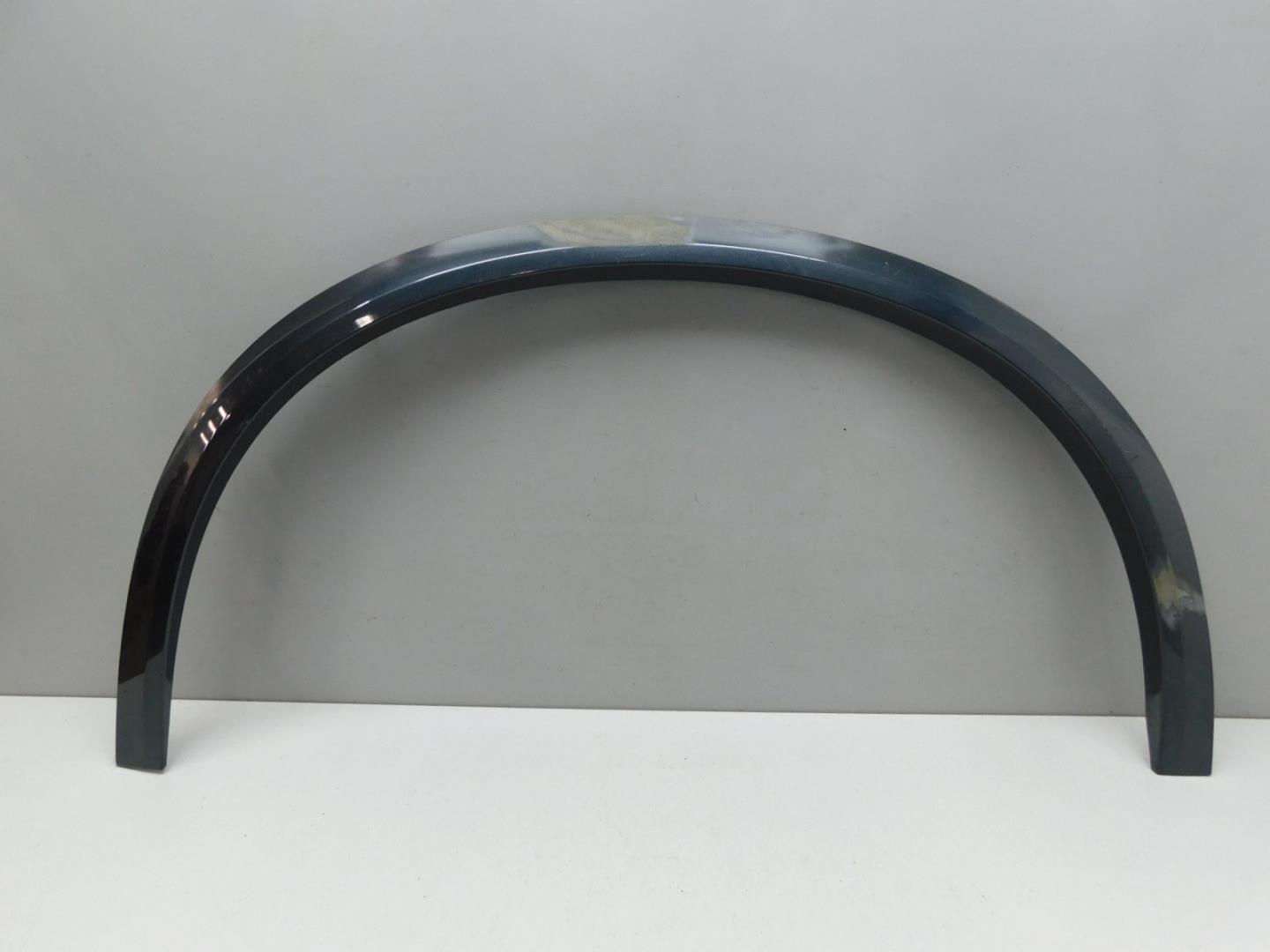 Накладка переднего крыла левого