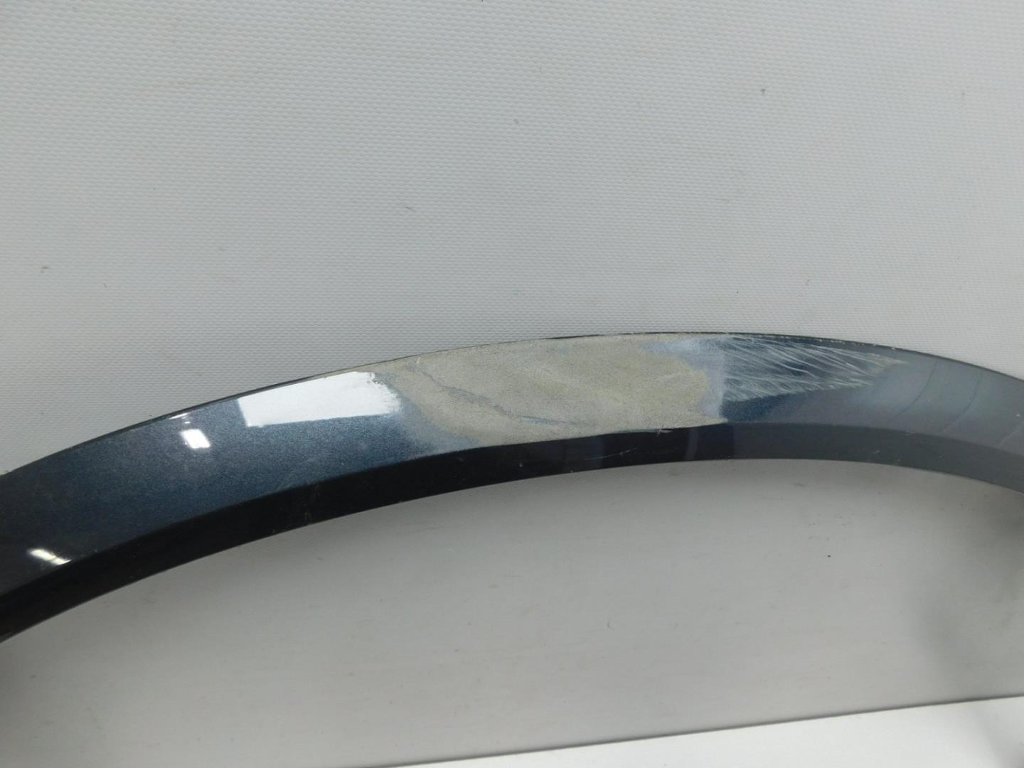 Накладка переднего крыла левого