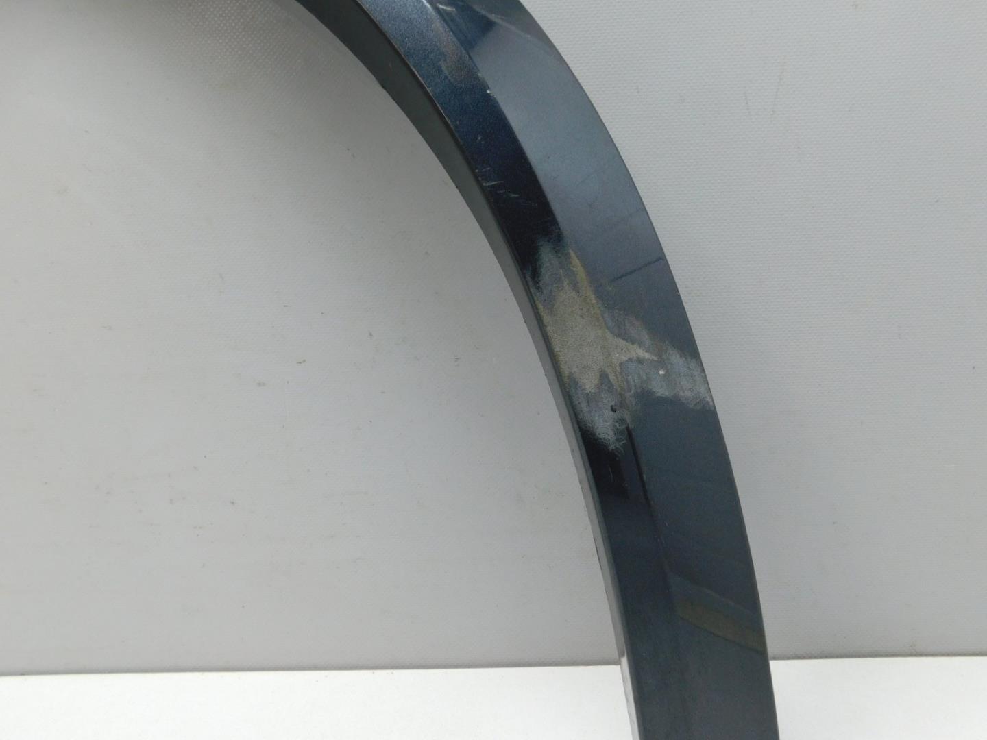 Накладка переднего крыла левого