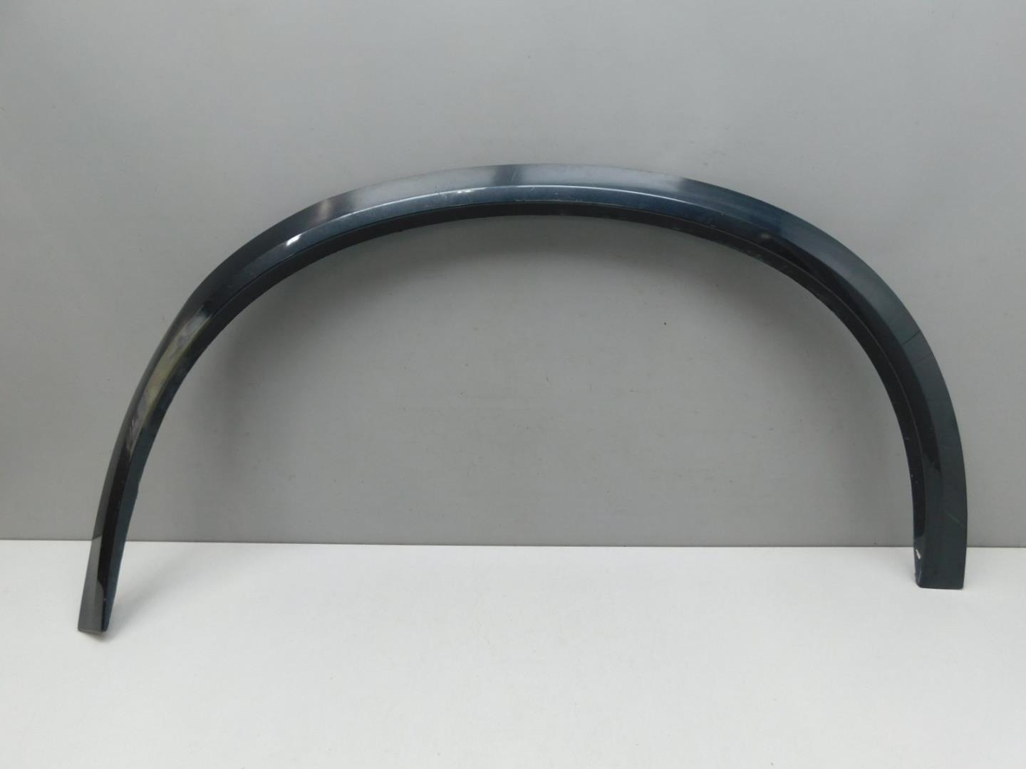 Накладка переднего крыла левого