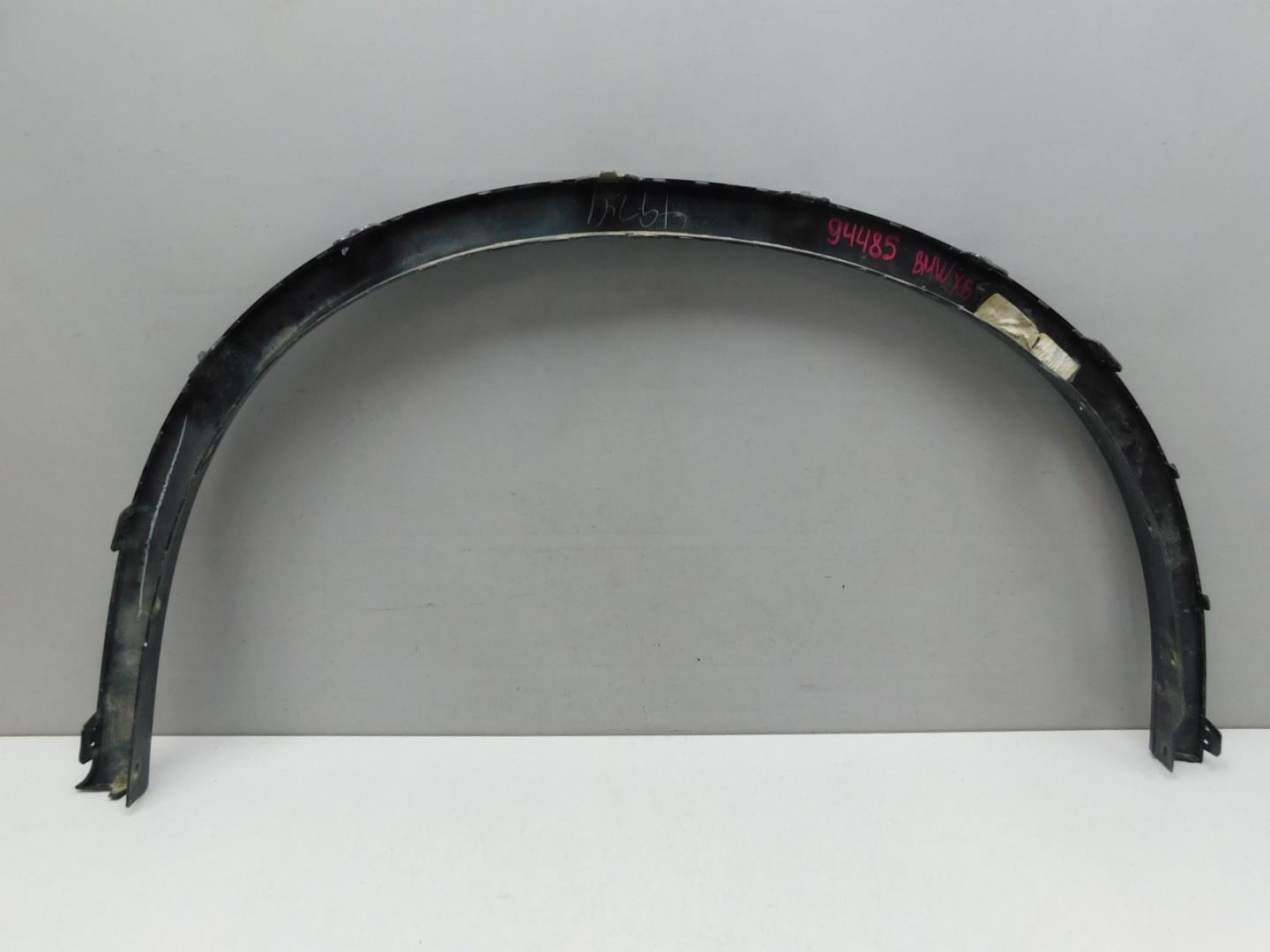 Накладка крыла переднего левого