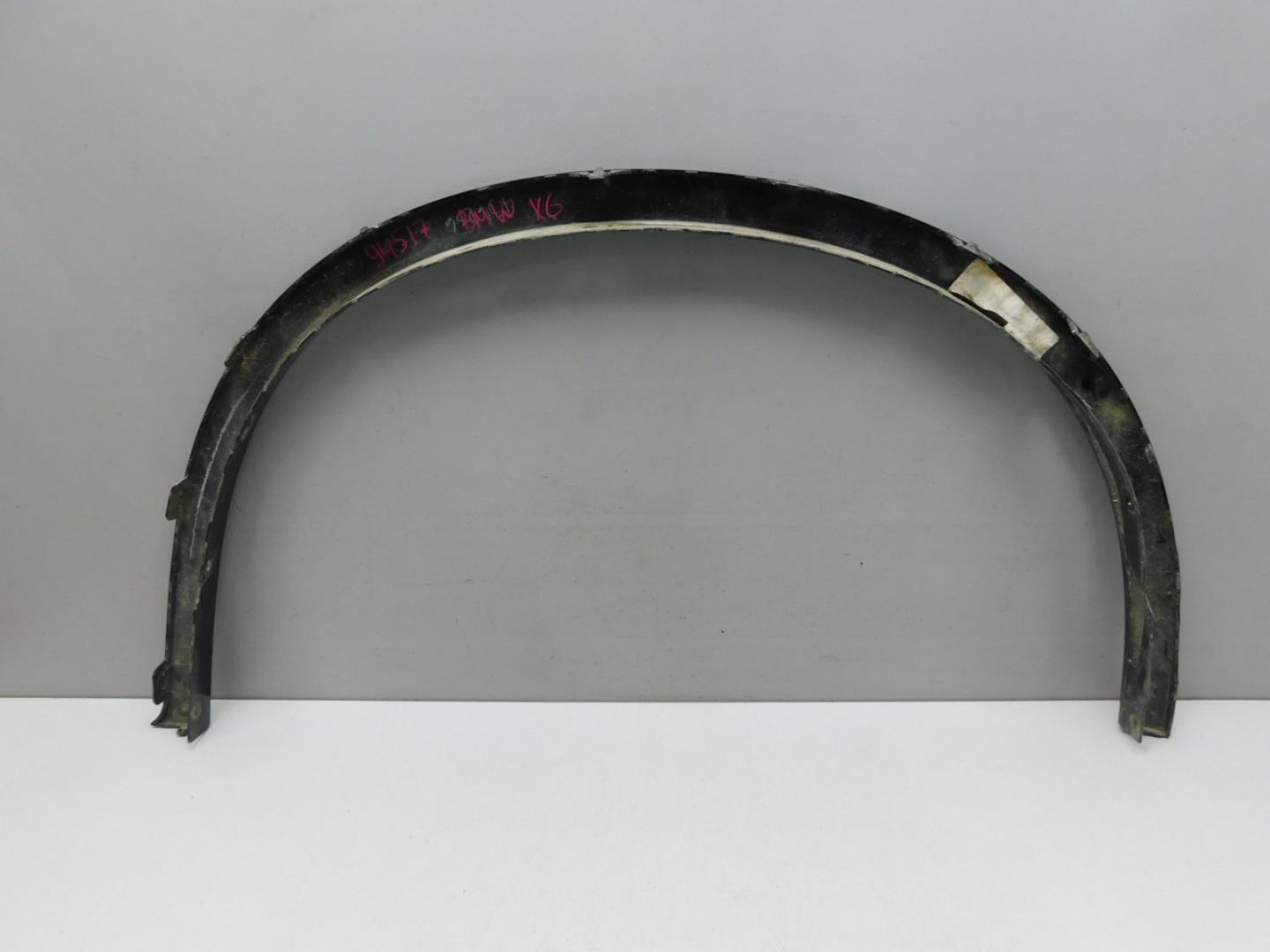 Накладка крыла переднего левого