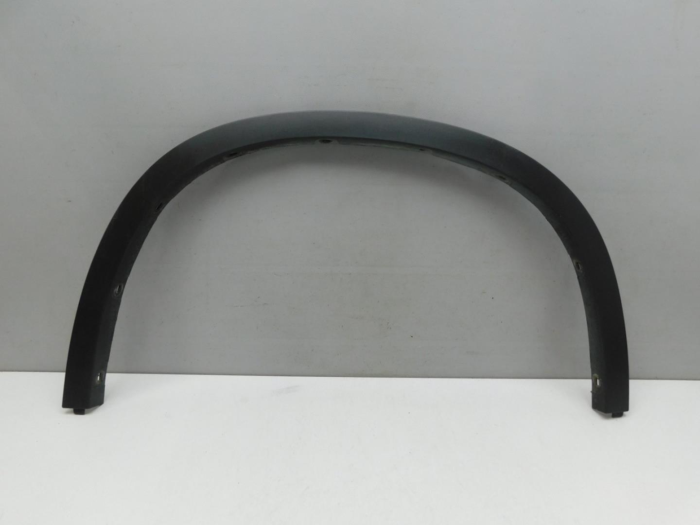 Накладка переднего крыла правого