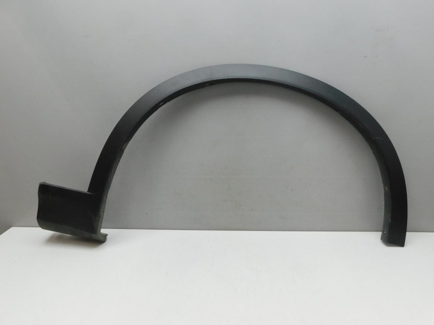 Накладка переднего крыла правого