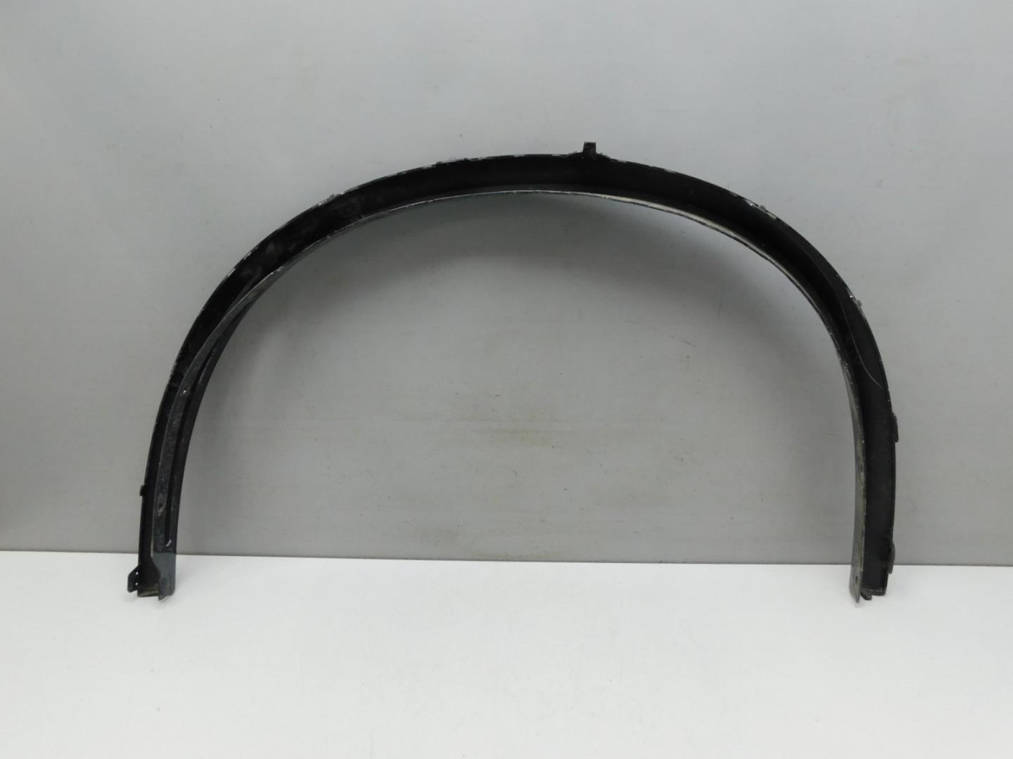 Накладка переднего крыла правого