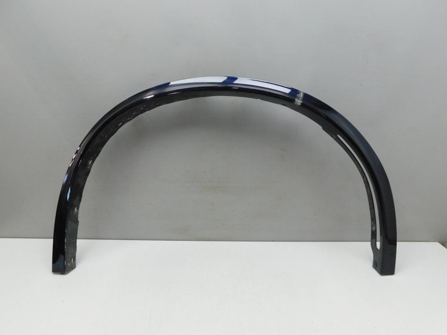 Накладка переднего крыла правого