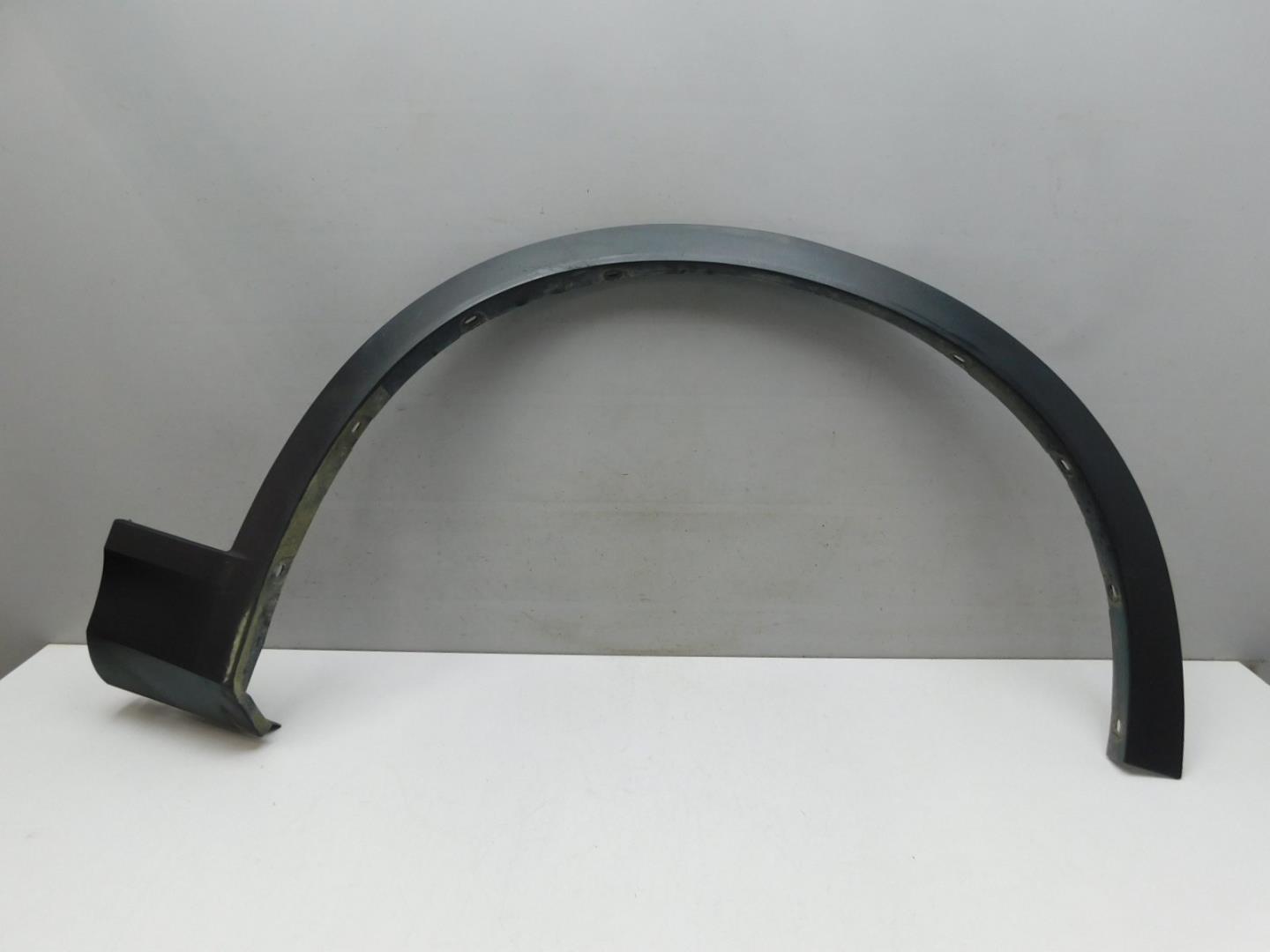 Накладка переднего крыла правого