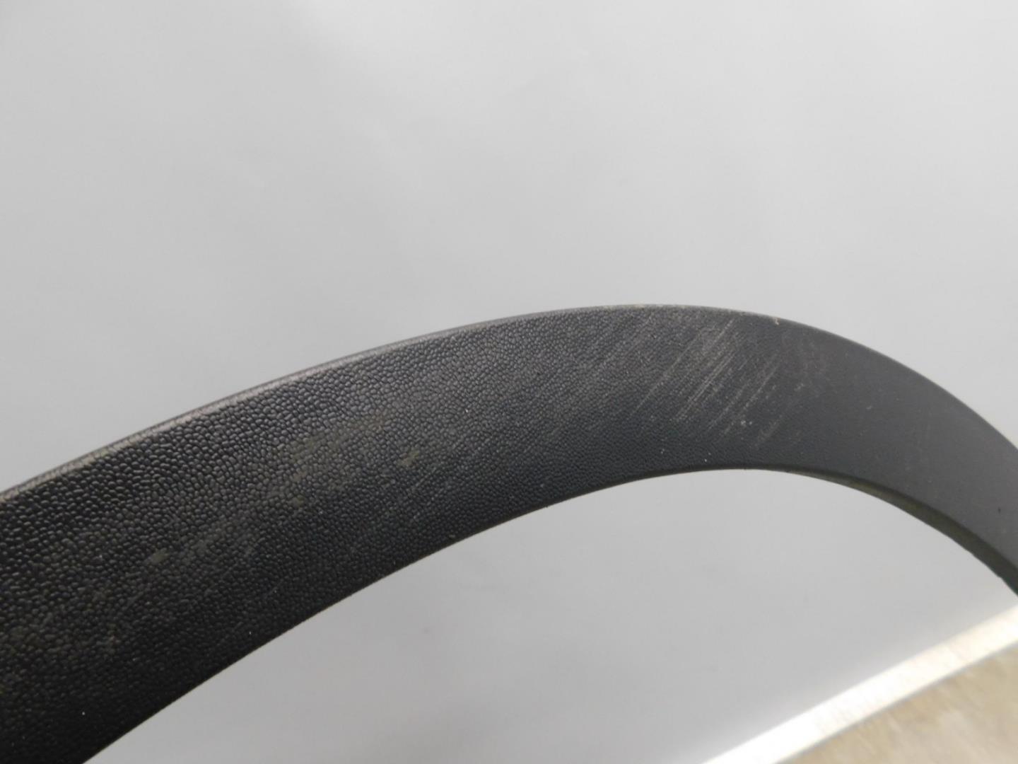 Накладка переднего крыла правого