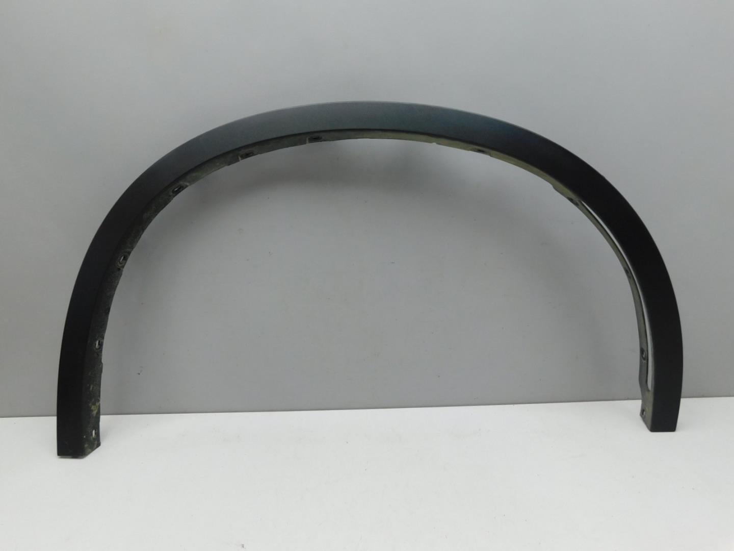 Накладка переднего крыла правого