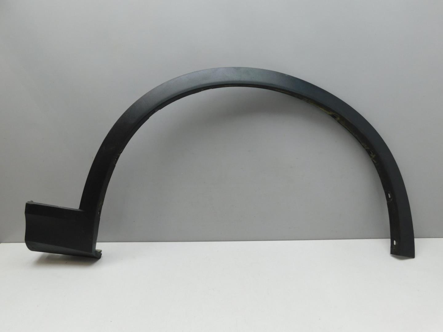 Накладка переднего крыла правого