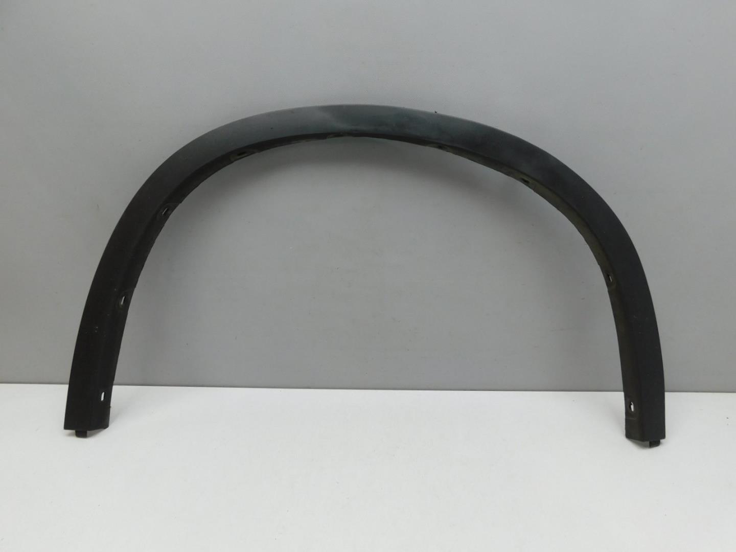 Накладка переднего крыла правого