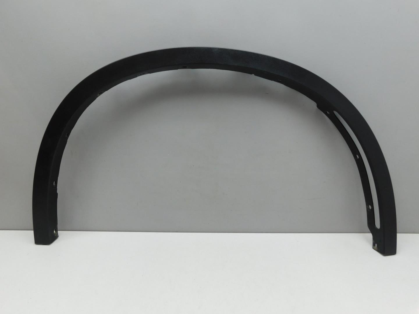 Накладка переднего крыла правого