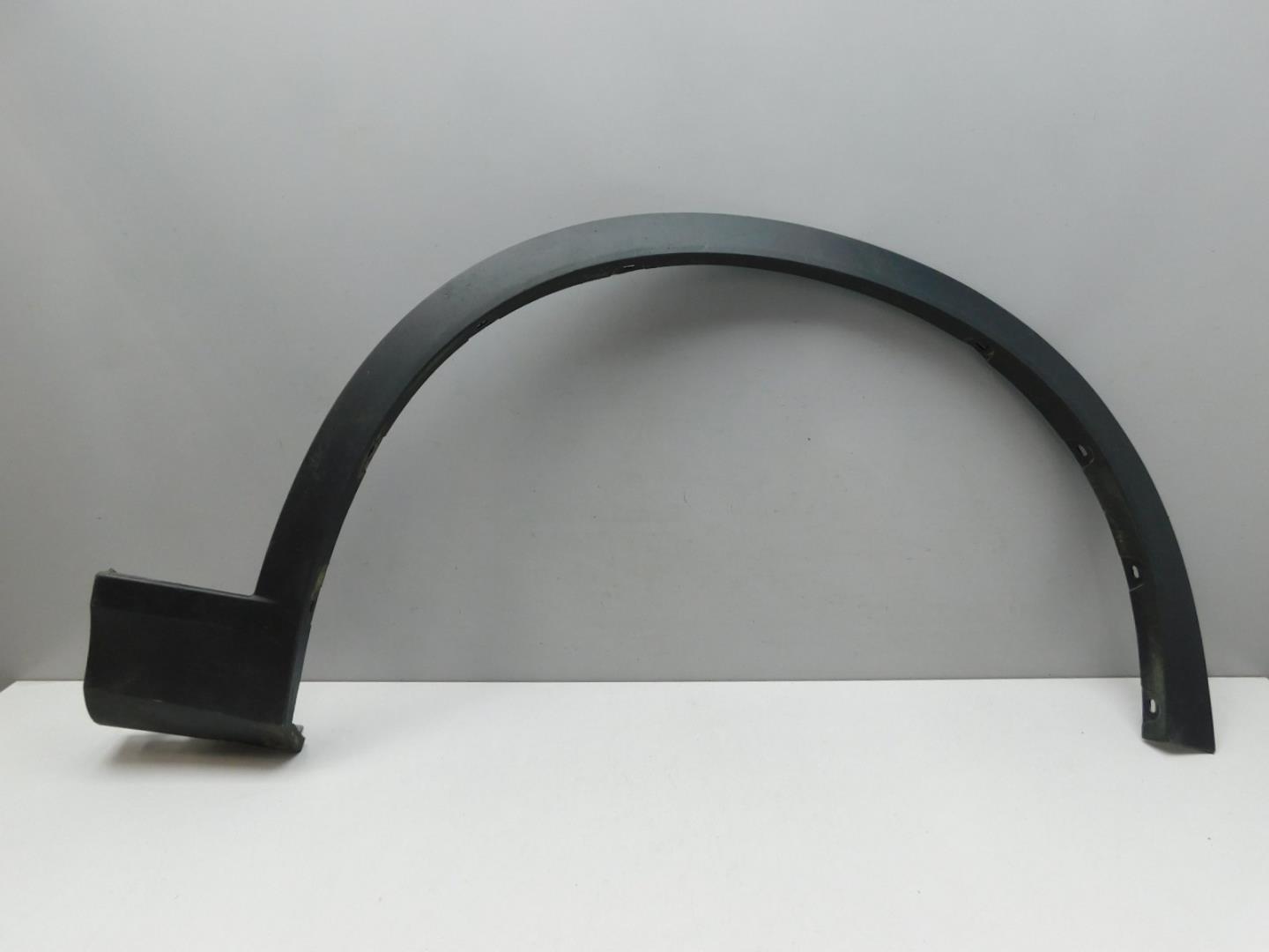 Накладка переднего крыла правого