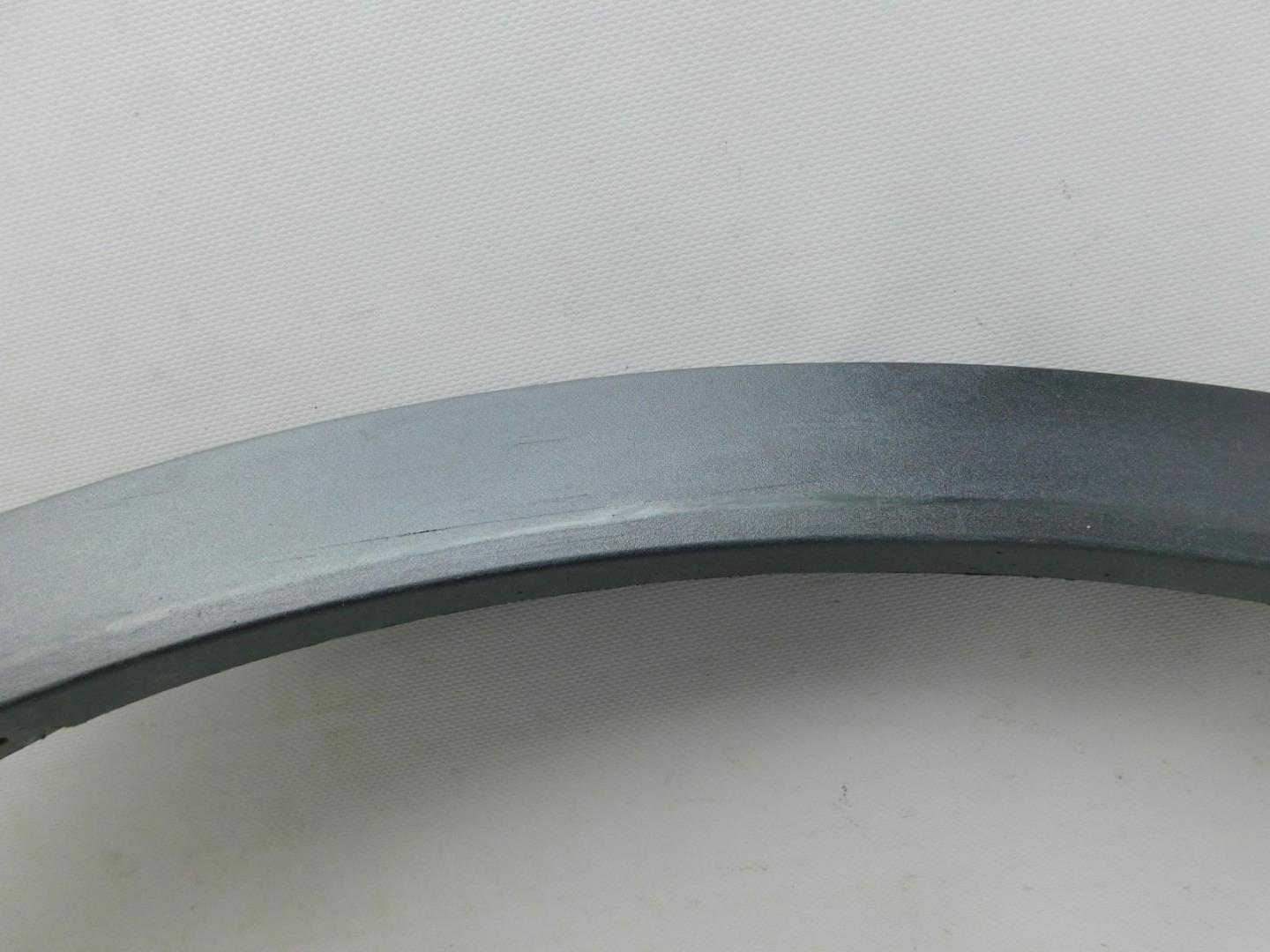 Накладка переднего крыла правого