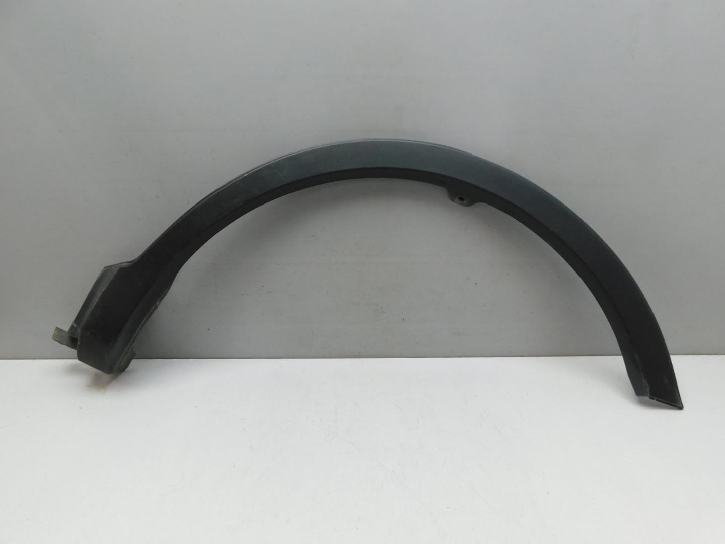 Накладка заднего крыла левого