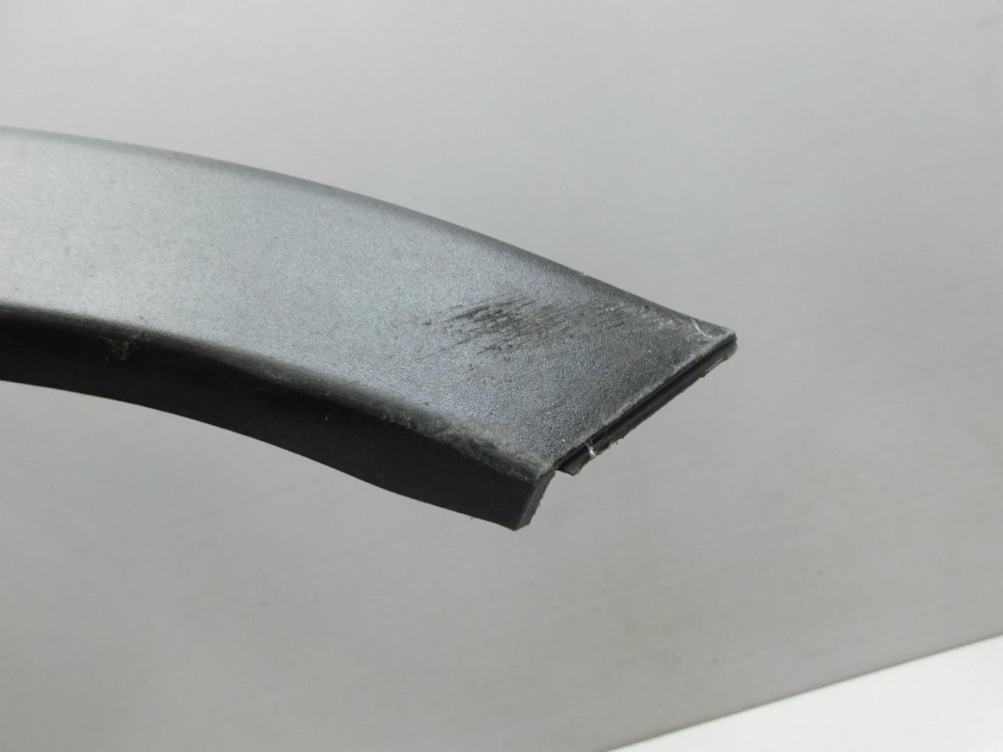 Накладка заднего крыла левого