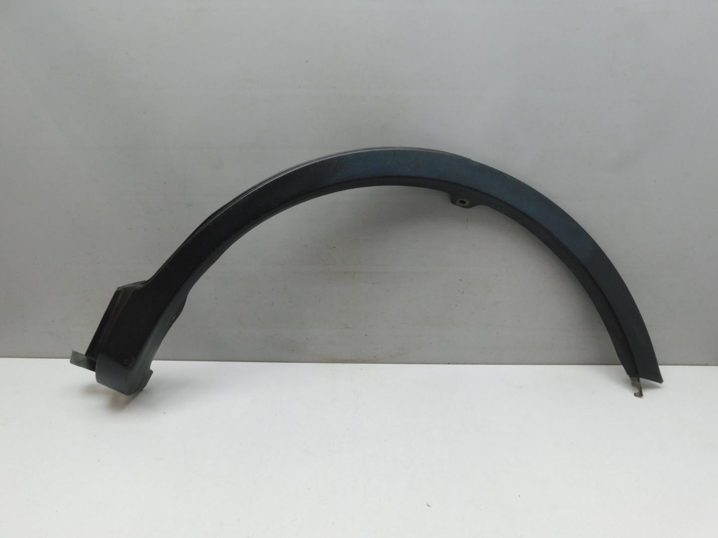 Накладка заднего крыла левого