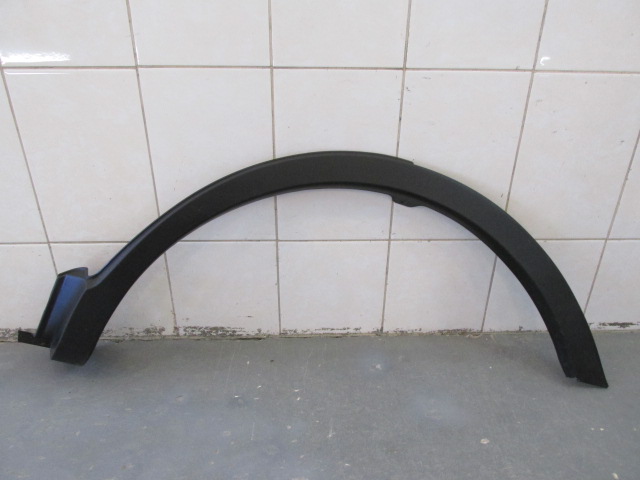 Накладка заднего крыла левого