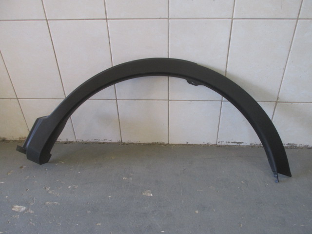 Накладка заднего крыла левого