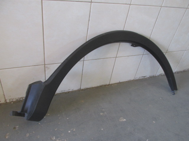 Накладка заднего крыла левого