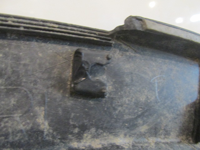 Накладка заднего крыла левого