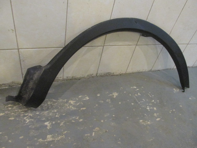 Накладка заднего крыла левого