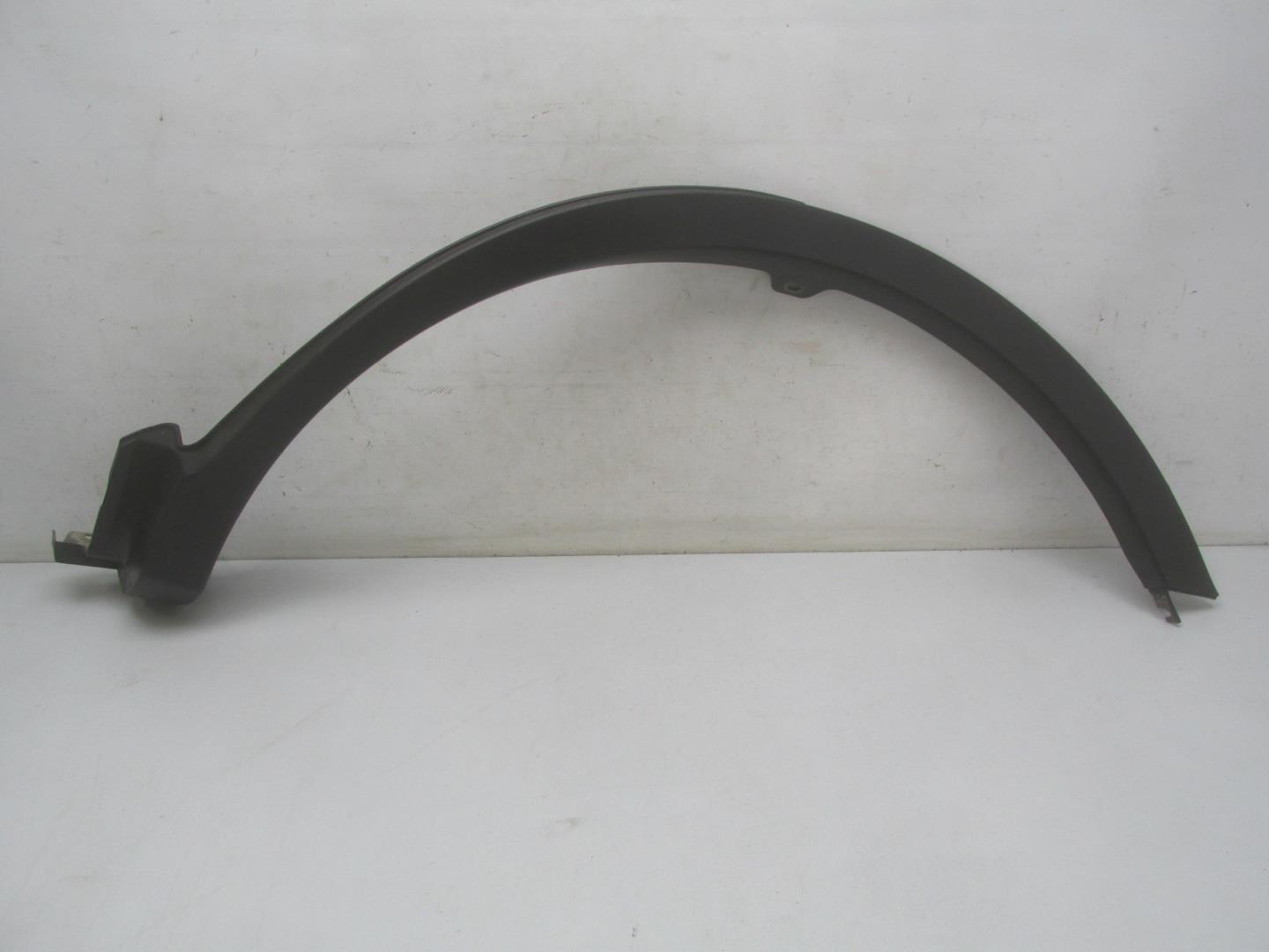 Накладка заднего крыла левого