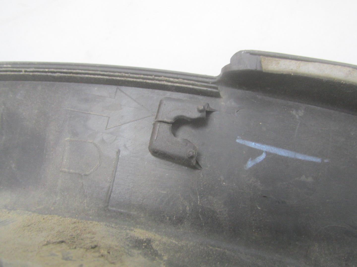 Накладка заднего крыла левого