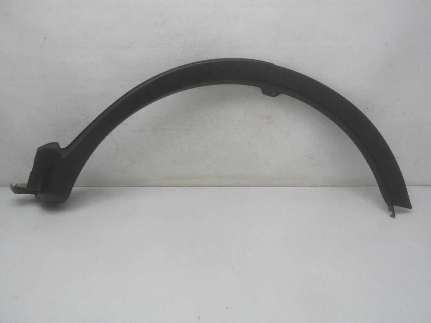 Накладка заднего крыла левого