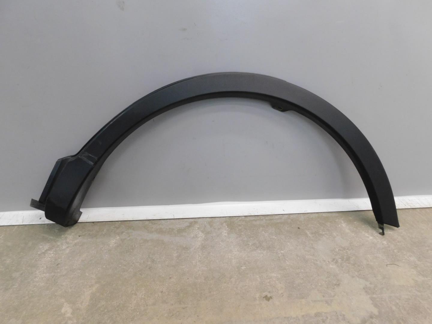 Накладка заднего крыла левого