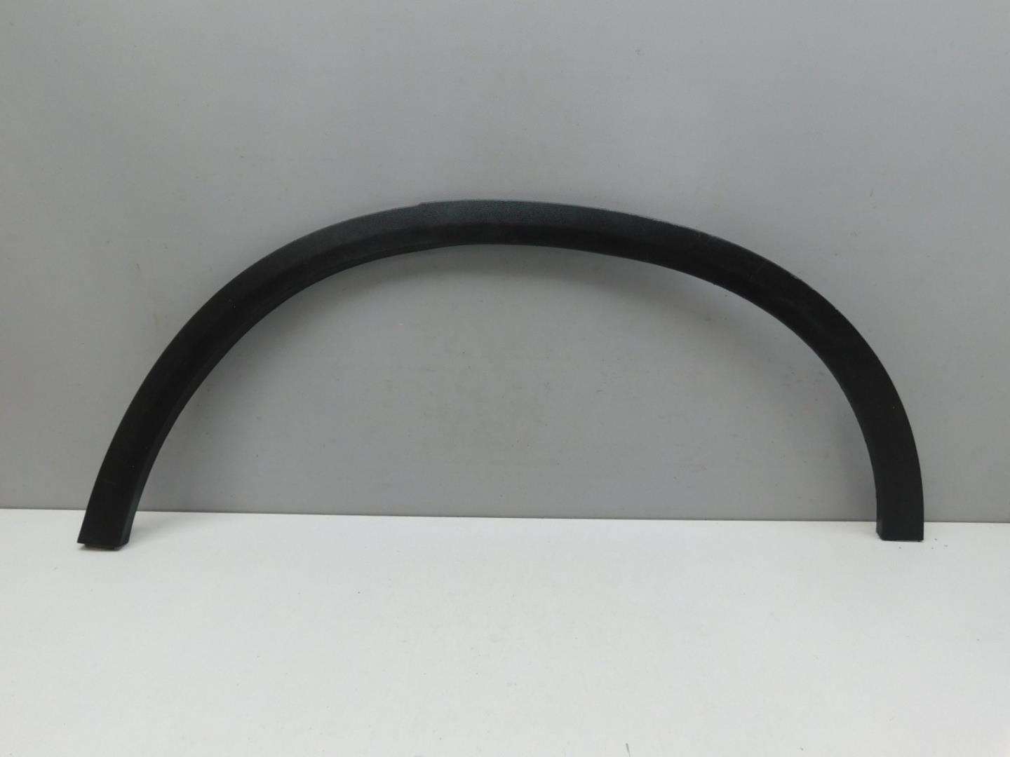 Накладка заднего крыла левого