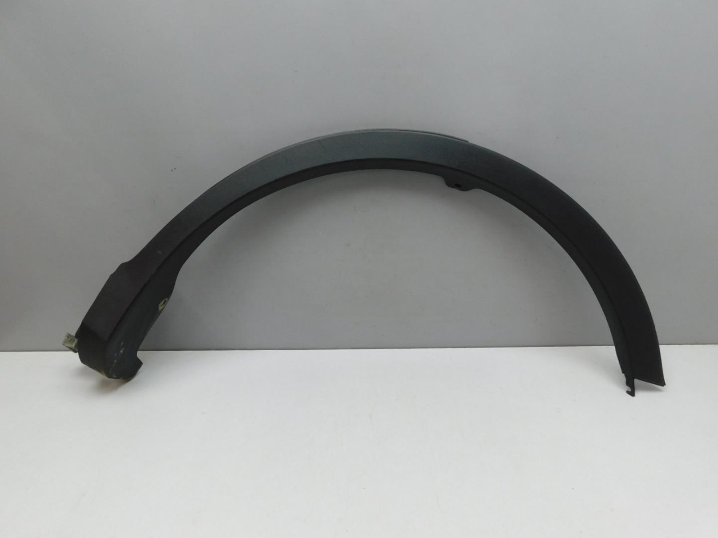 Накладка заднего крыла левого