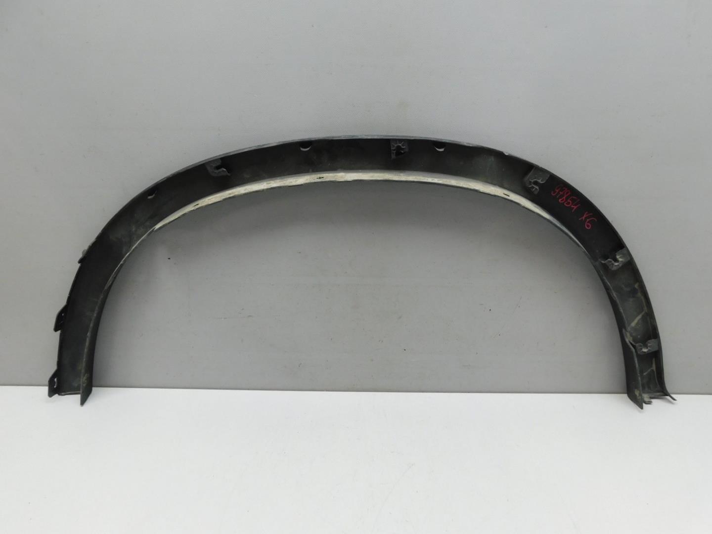 Накладка заднего крыла левого