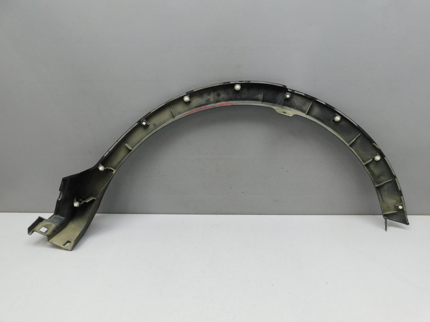 Накладка заднего крыла правого