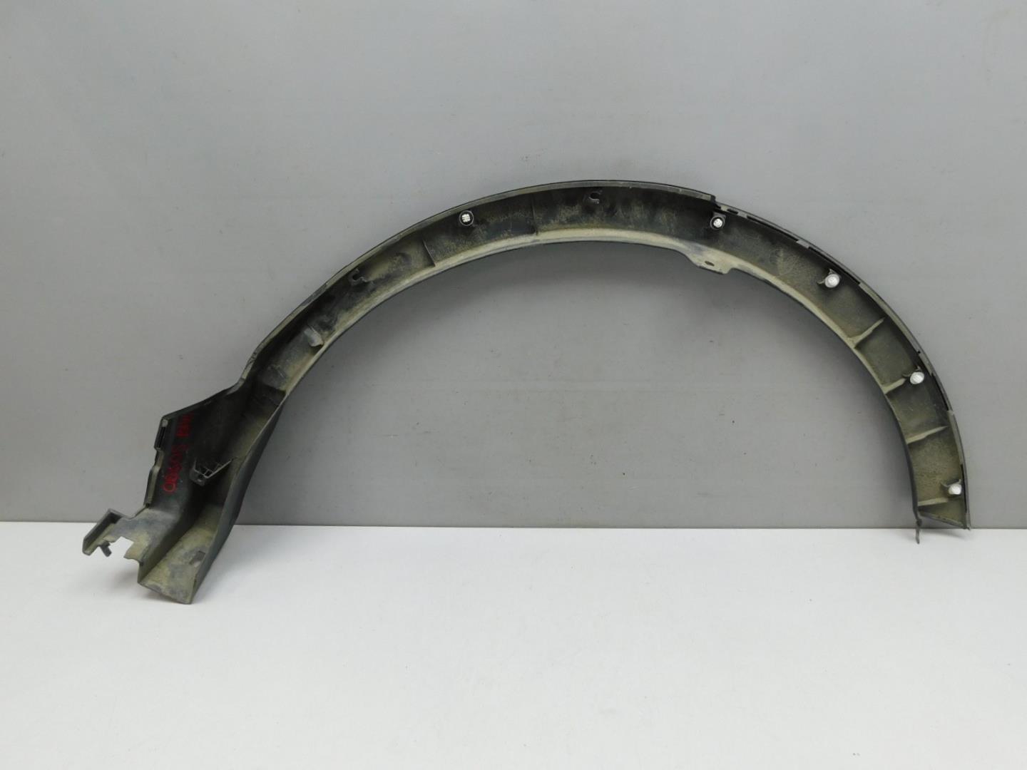 Накладка заднего крыла правого