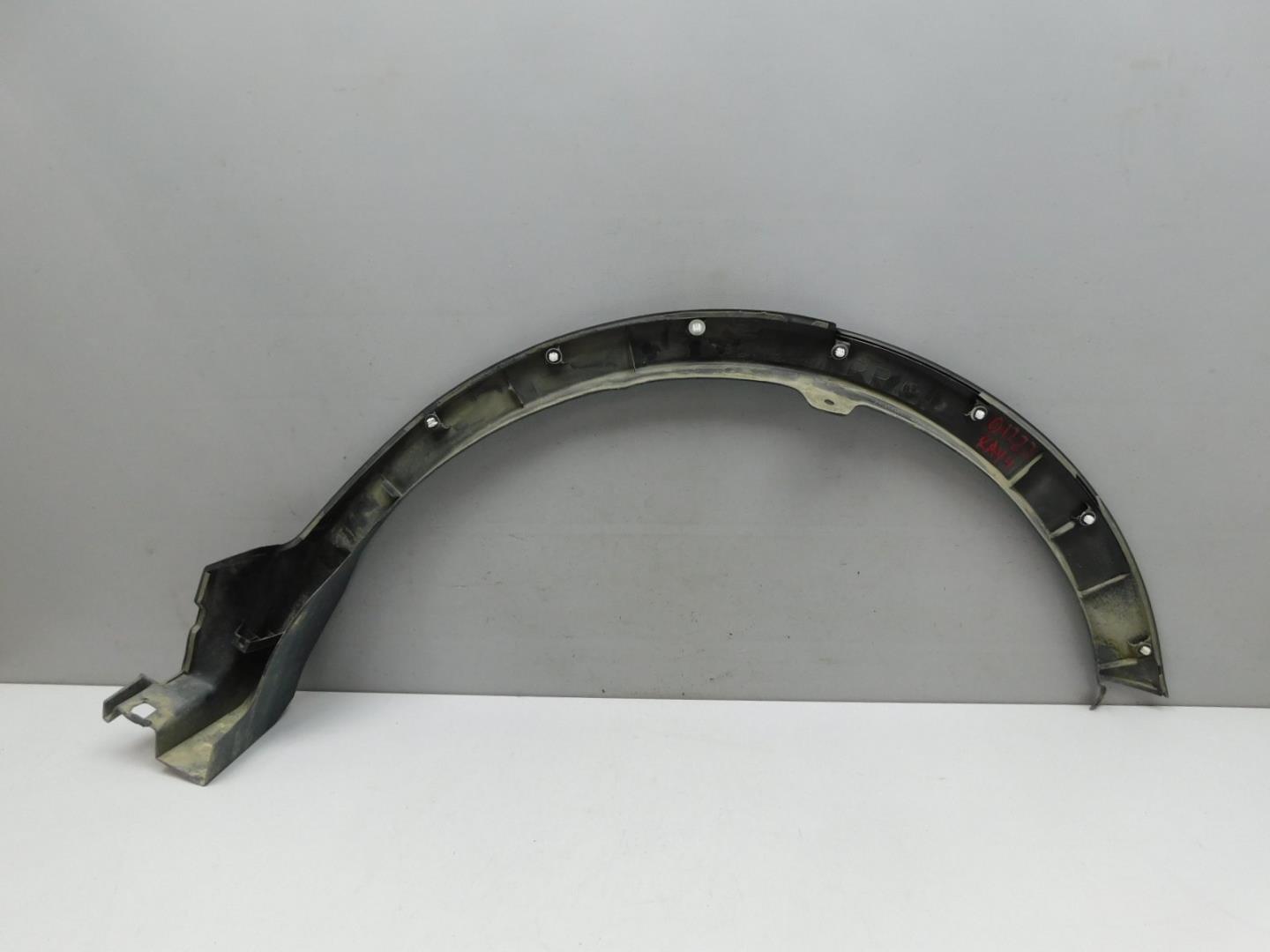 Накладка заднего крыла правого