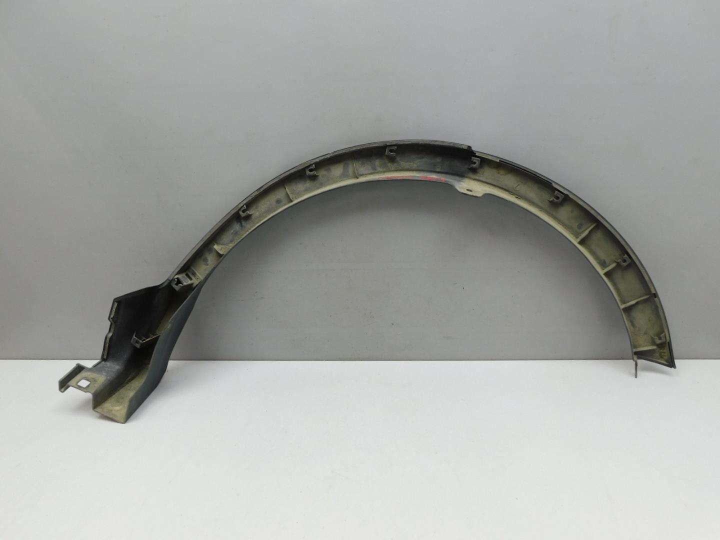 Накладка заднего крыла правого