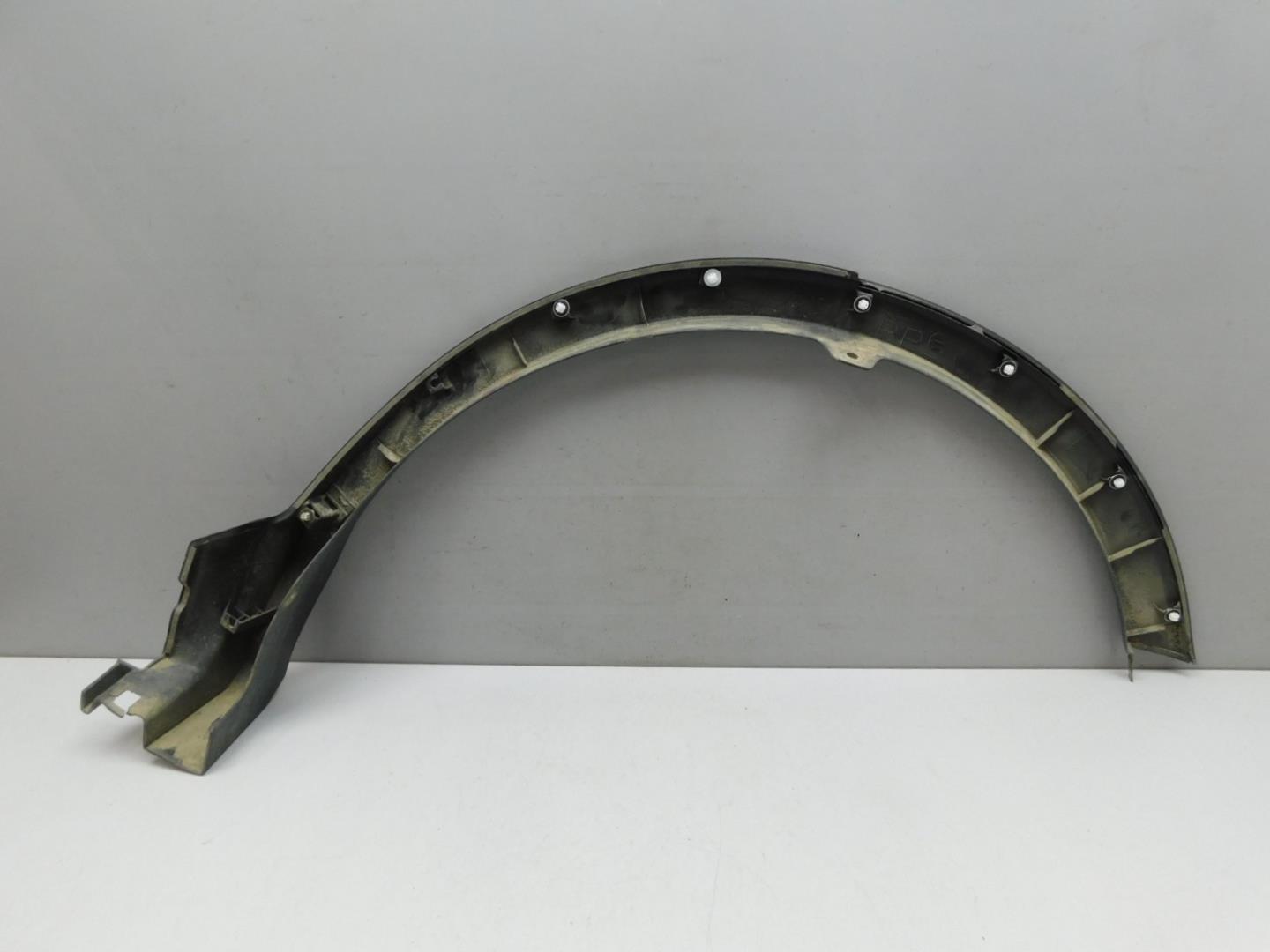 Накладка заднего крыла правого