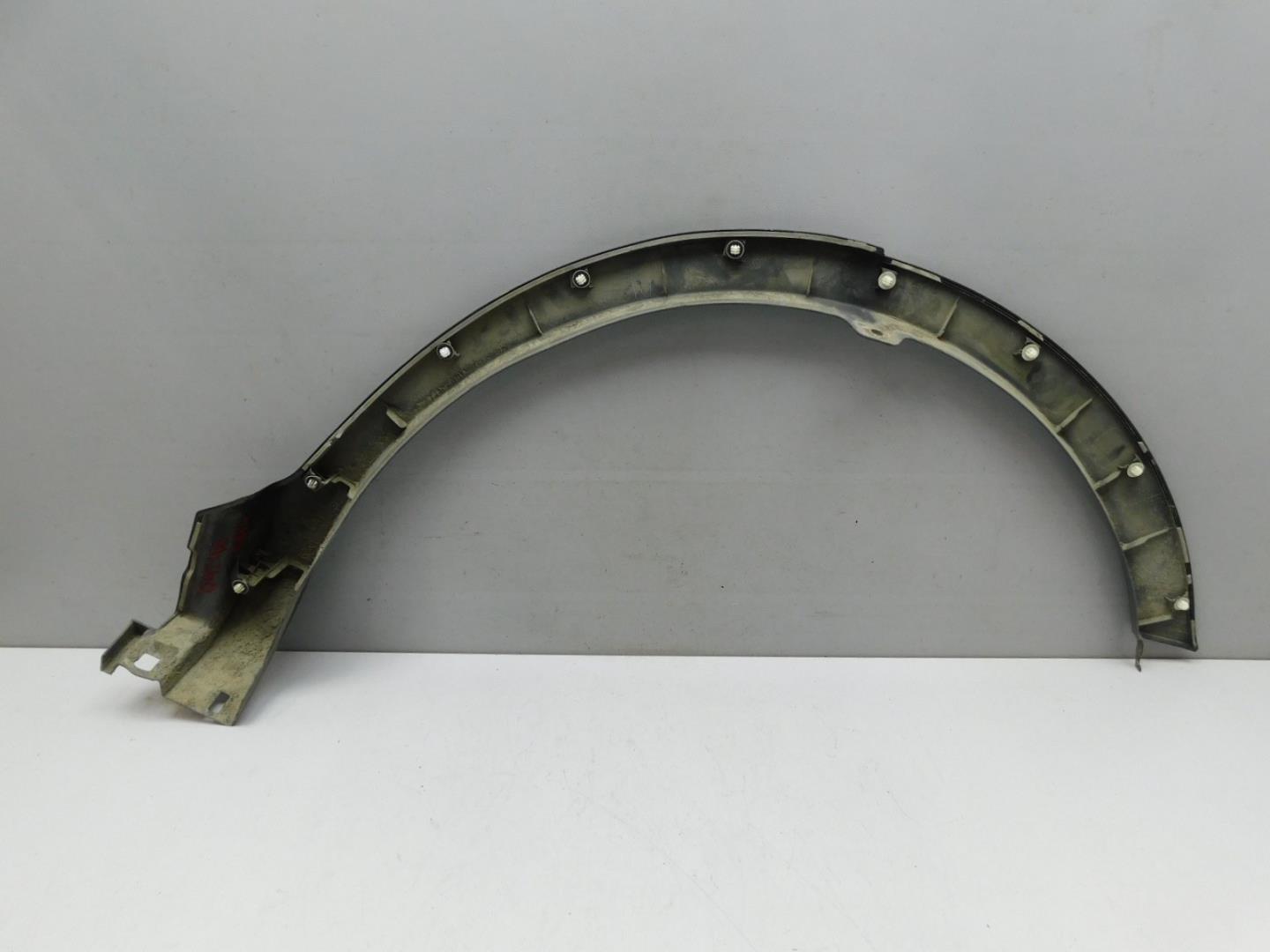 Накладка заднего крыла правого