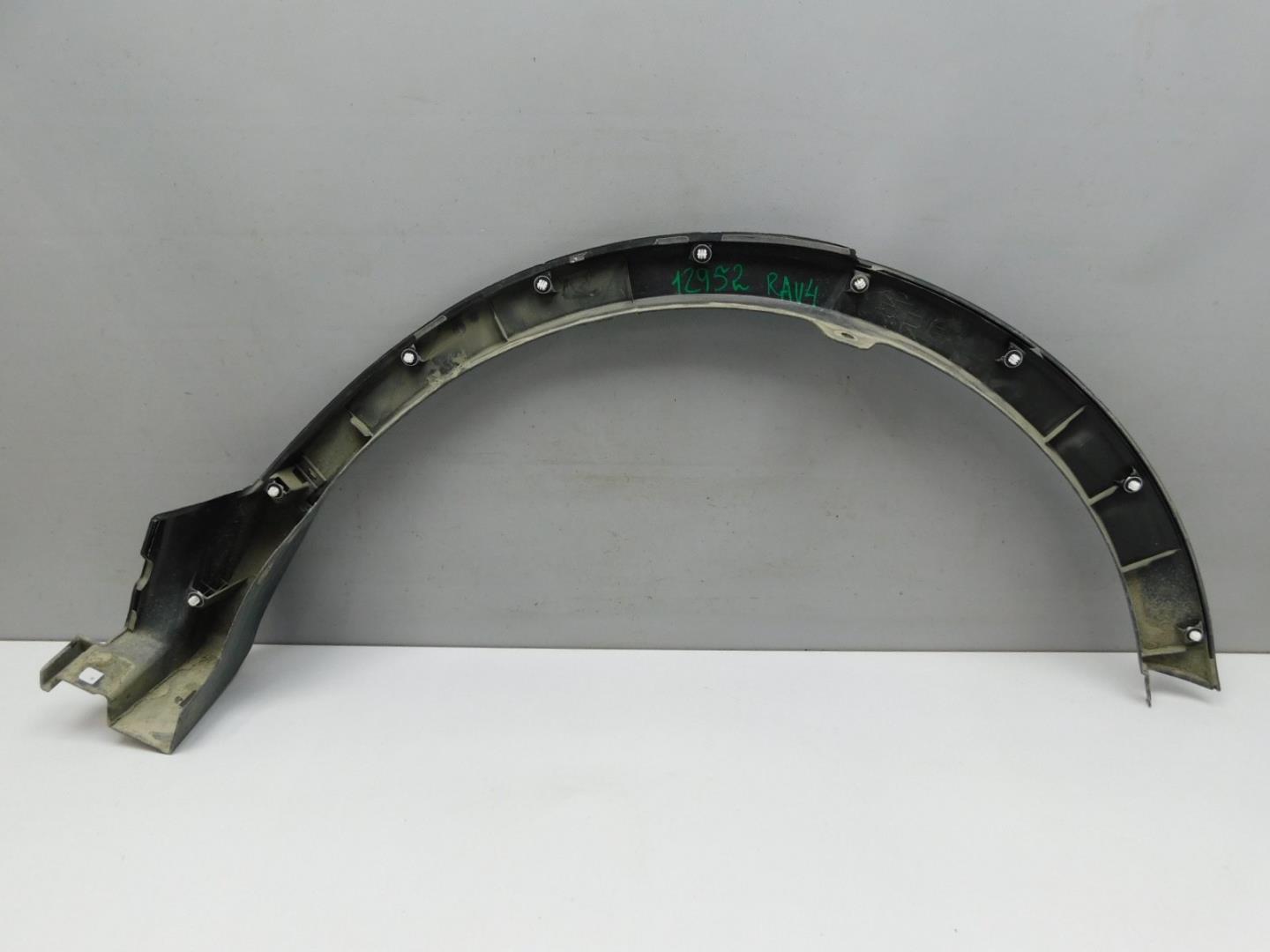 Накладка заднего крыла правого