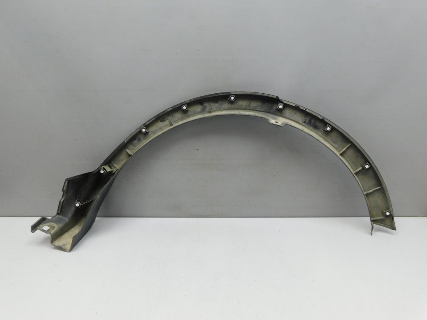 Накладка заднего крыла правого