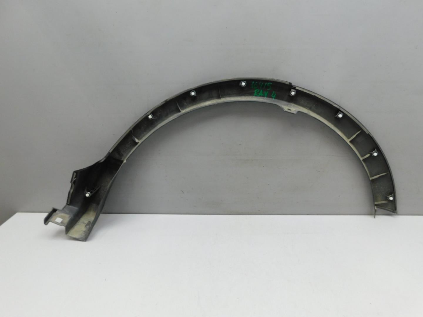 Накладка заднего крыла правого