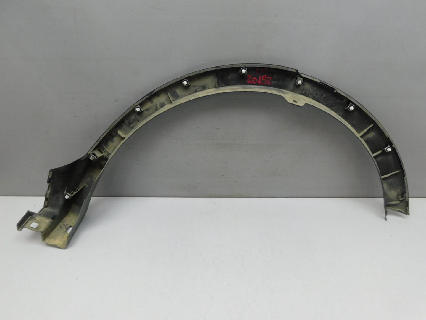 Накладка заднего крыла правого